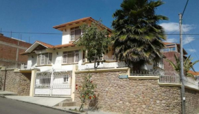 Casa con Piscina en Cochabamba